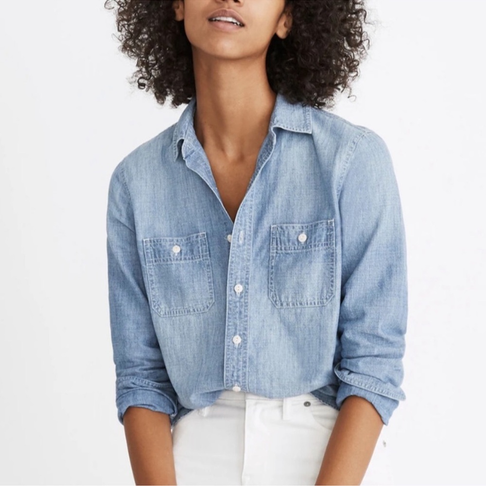 Madewell Blue Chambray Classic Ex-Boyfriend Shirt in Mazzy Wash Small